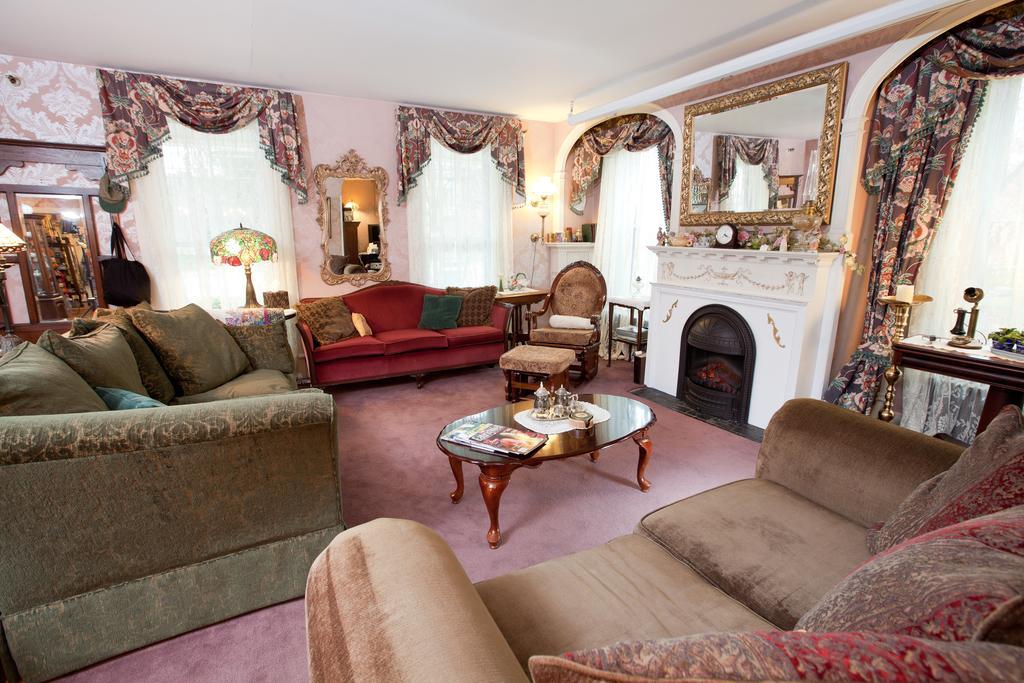 Inn Victoria Chester Exteriör bild